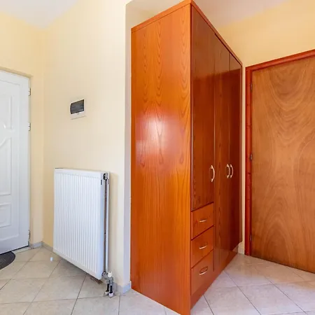 Kosmos St7 In Agios Stefanos Apartahotel 4*