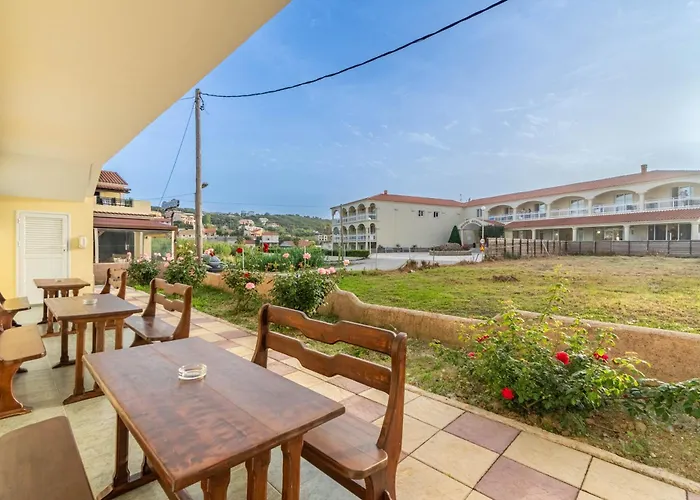 Kosmos St7 In Agios Stefanos Apart Otel