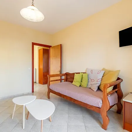 Kosmos St7 In Agios Stefanos Hotel de apartamente