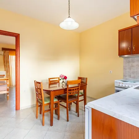 Kosmos St7 In Agios Stefanos Hotel de apartamente *
