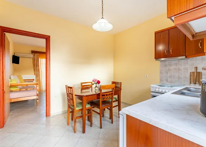 Kosmos St7 In Agios Stefanos شقة فندقية 4*